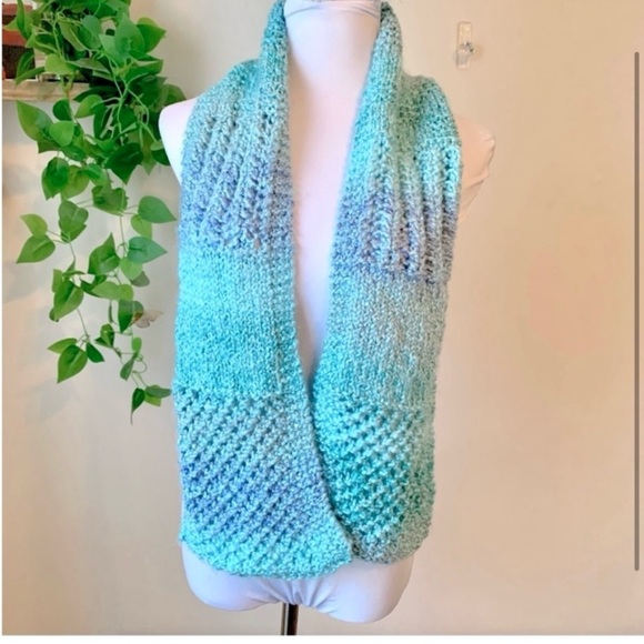 Gradient Scarf - Picture 2 of 2